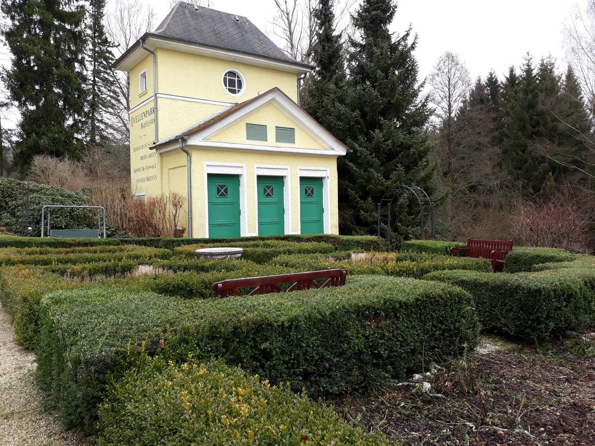Hotel Quellenpark Bad Elster Exterior photo